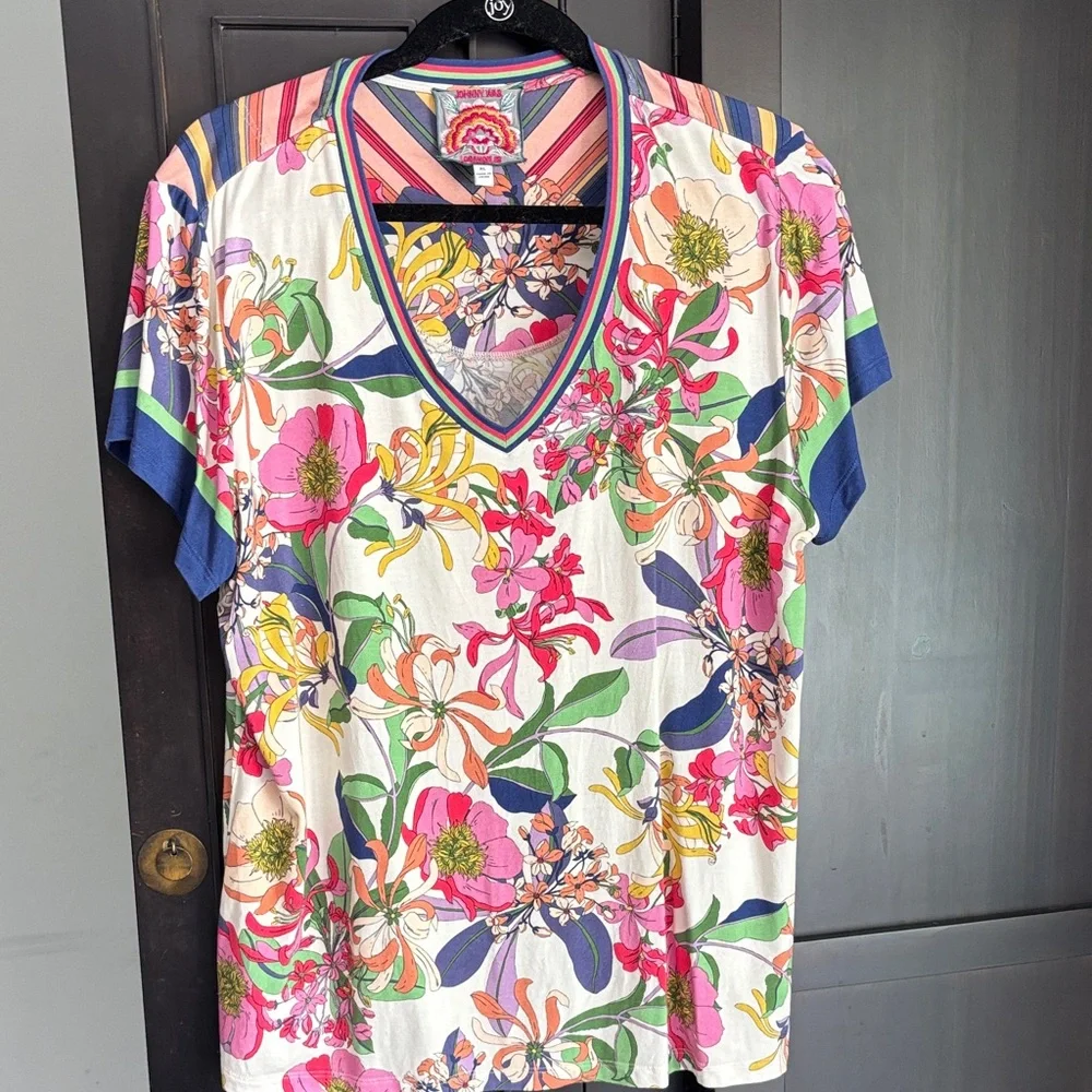 Johnny Was Janie Favorite short sleeve V-neck T. - Picture 3 of 8